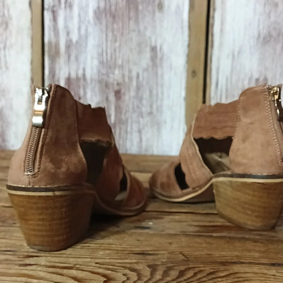 Cowgirlcore Let's See Style Los Angeles Suede cutout bootie with heel zipper 6 - Picture 5 of 14